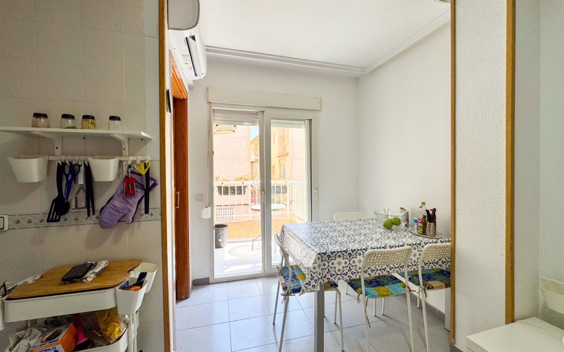 Resale - Apartment - Torrevieja - Torrevieja Centro