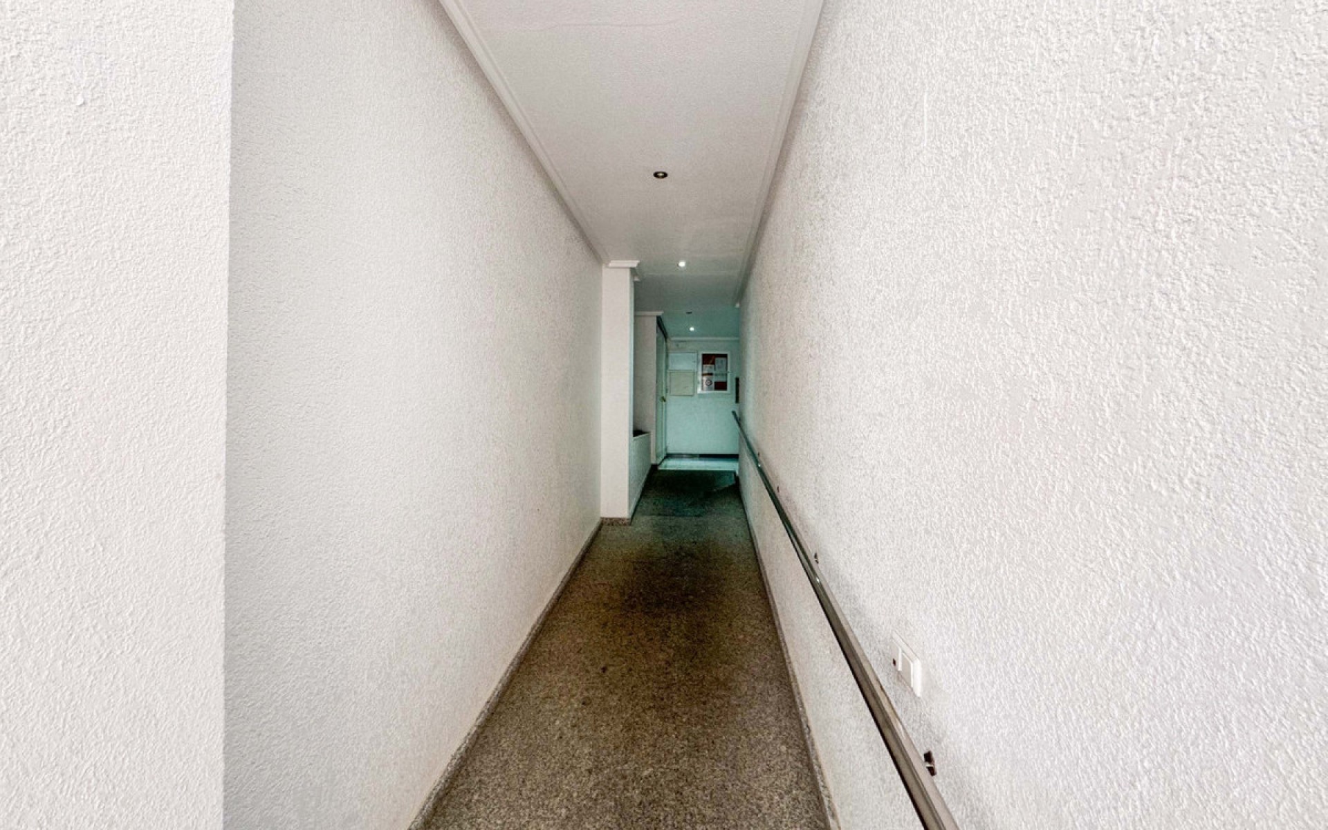 Resale - Apartment - Torrevieja - Torrevieja Centro