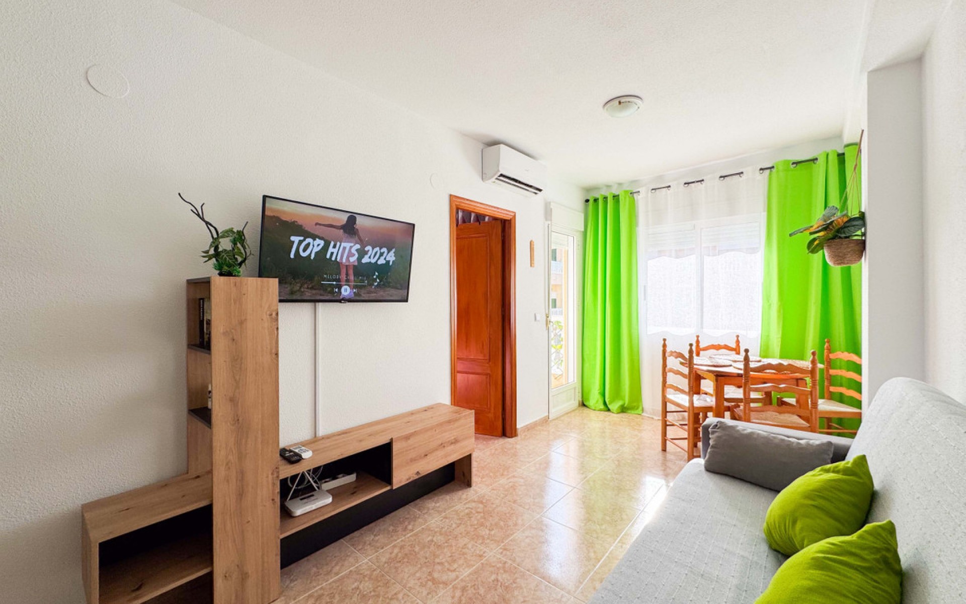 Resale - Apartment - Torrevieja - Torrevieja Centro