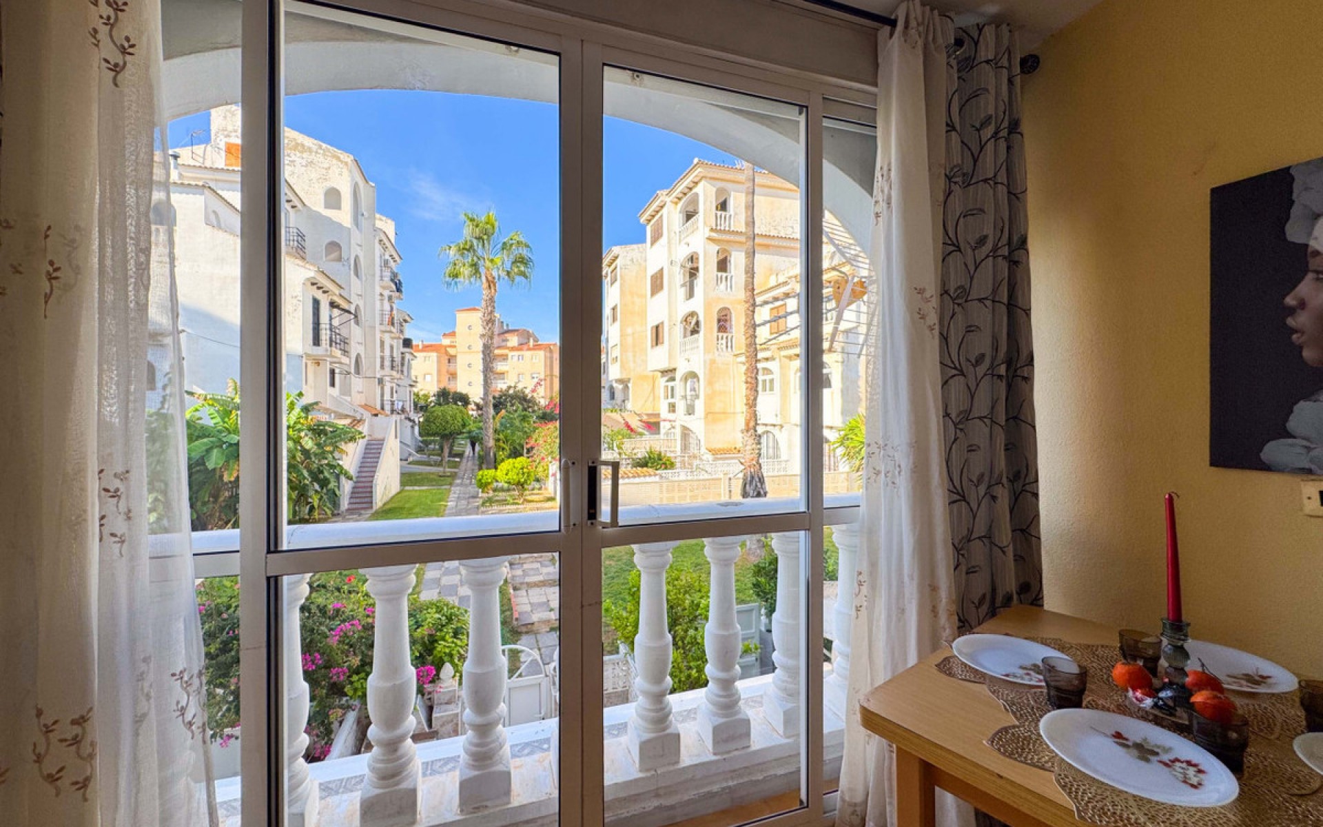 Resale - Apartment - Torrevieja - Torrevieja Centro