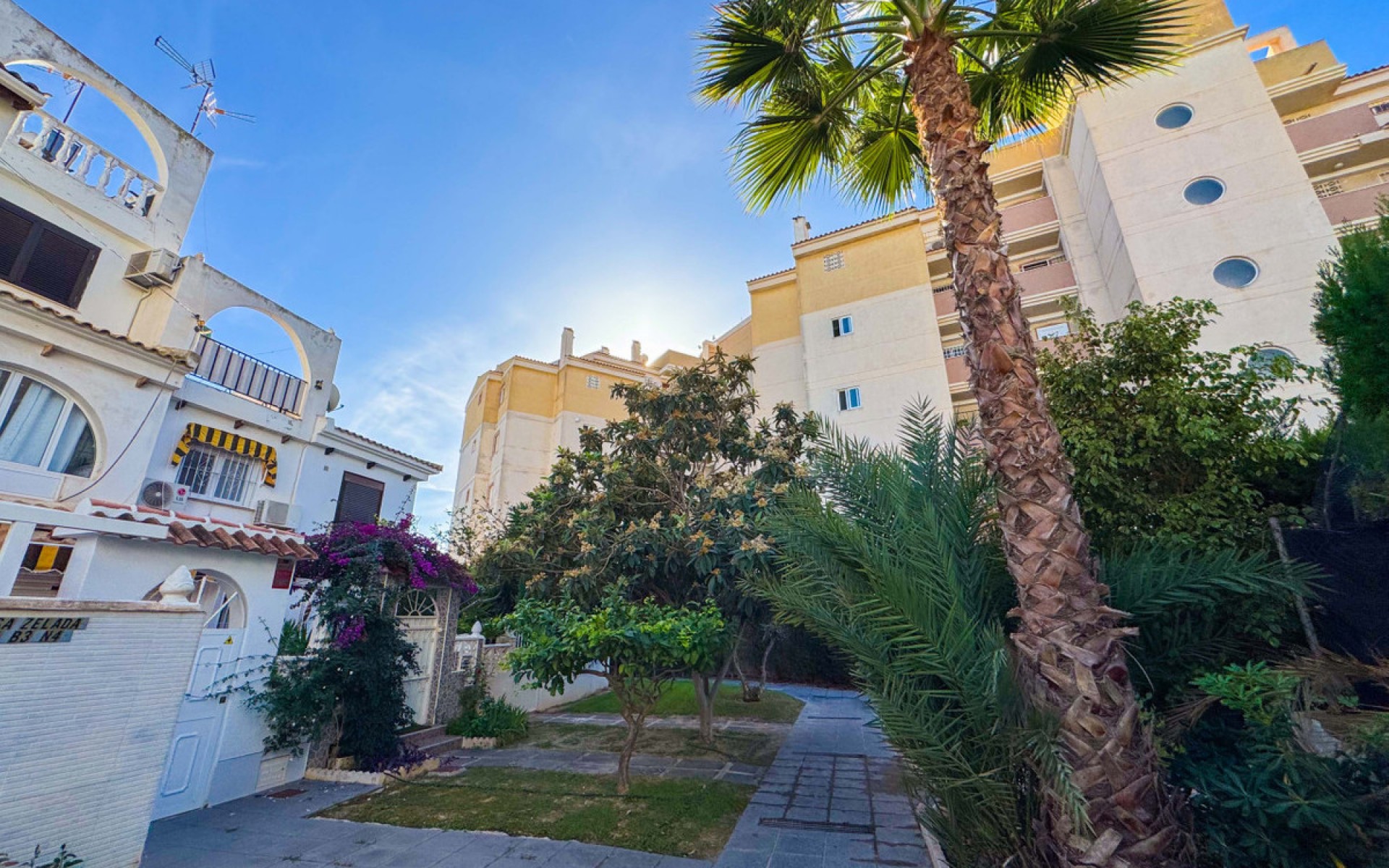 Resale - Apartment - Torrevieja - Torrevieja Centro