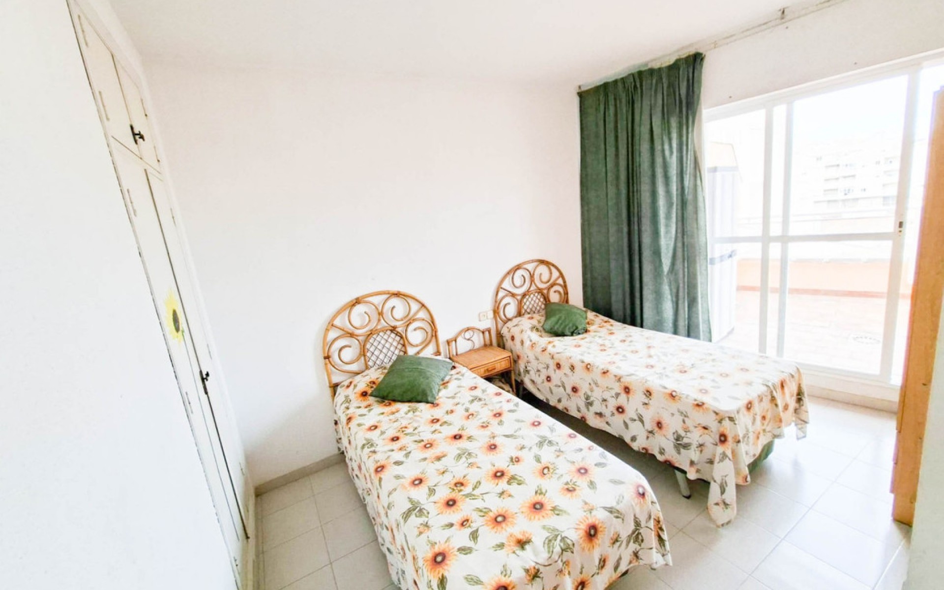 Resale - Apartment - Torrevieja - Torrevieja Centro