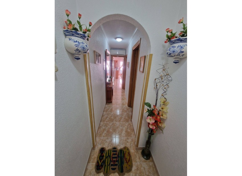 Resale - Apartment - Torrevieja - Torrevieja Centro