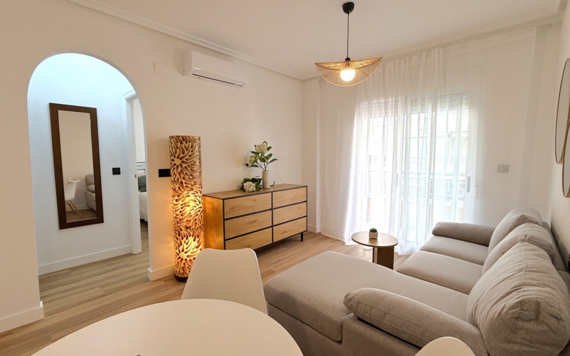 Resale - Apartment - Torrevieja - Torrevieja Centro