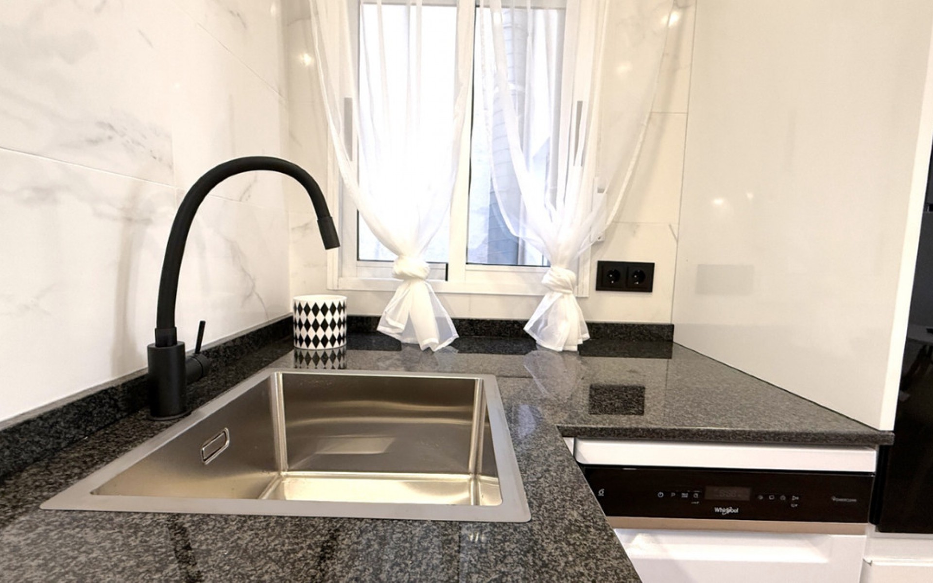 Resale - Apartment - Torrevieja - Torrevieja Centro