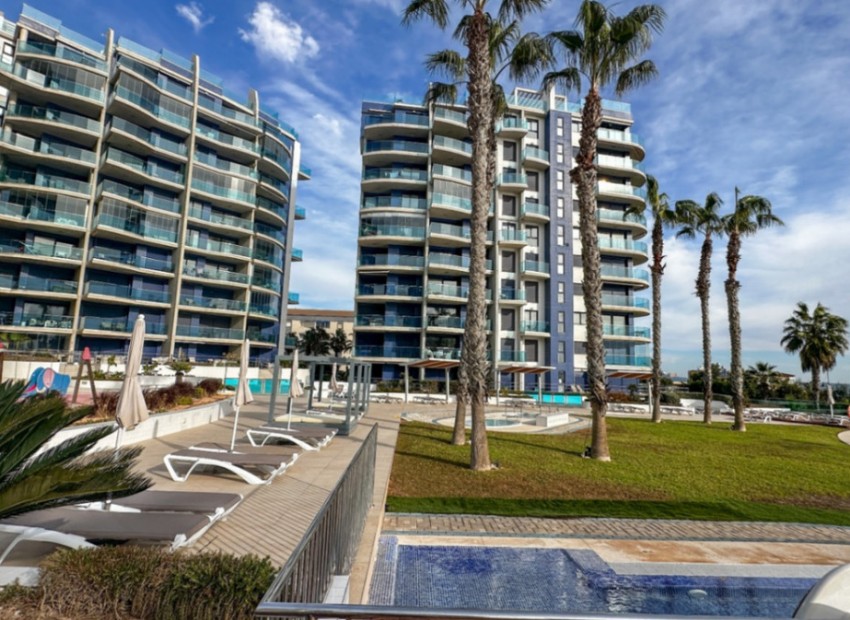 Resale - Apartment - Torrevieja - Torrevieja Centro