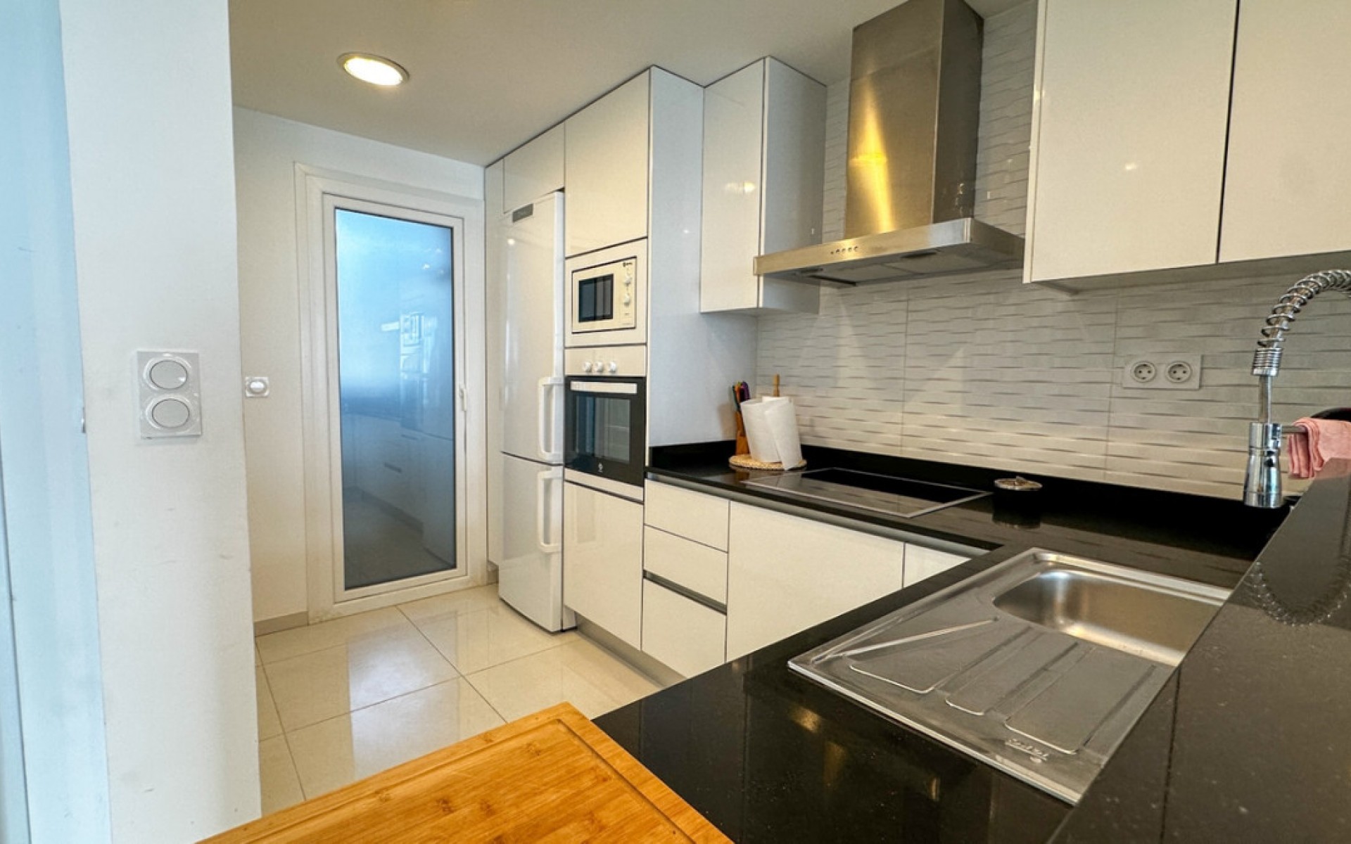 Resale - Apartment - Torrevieja - Torrevieja Centro