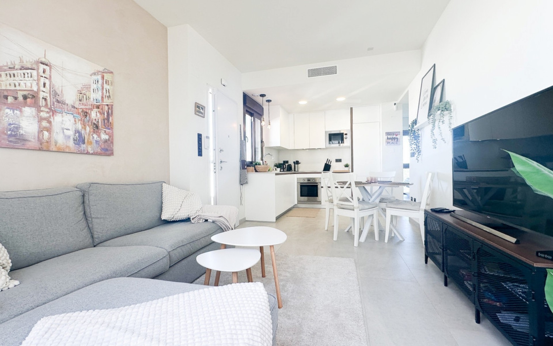 Resale - Apartment - Torrevieja - Torrevieja Centro