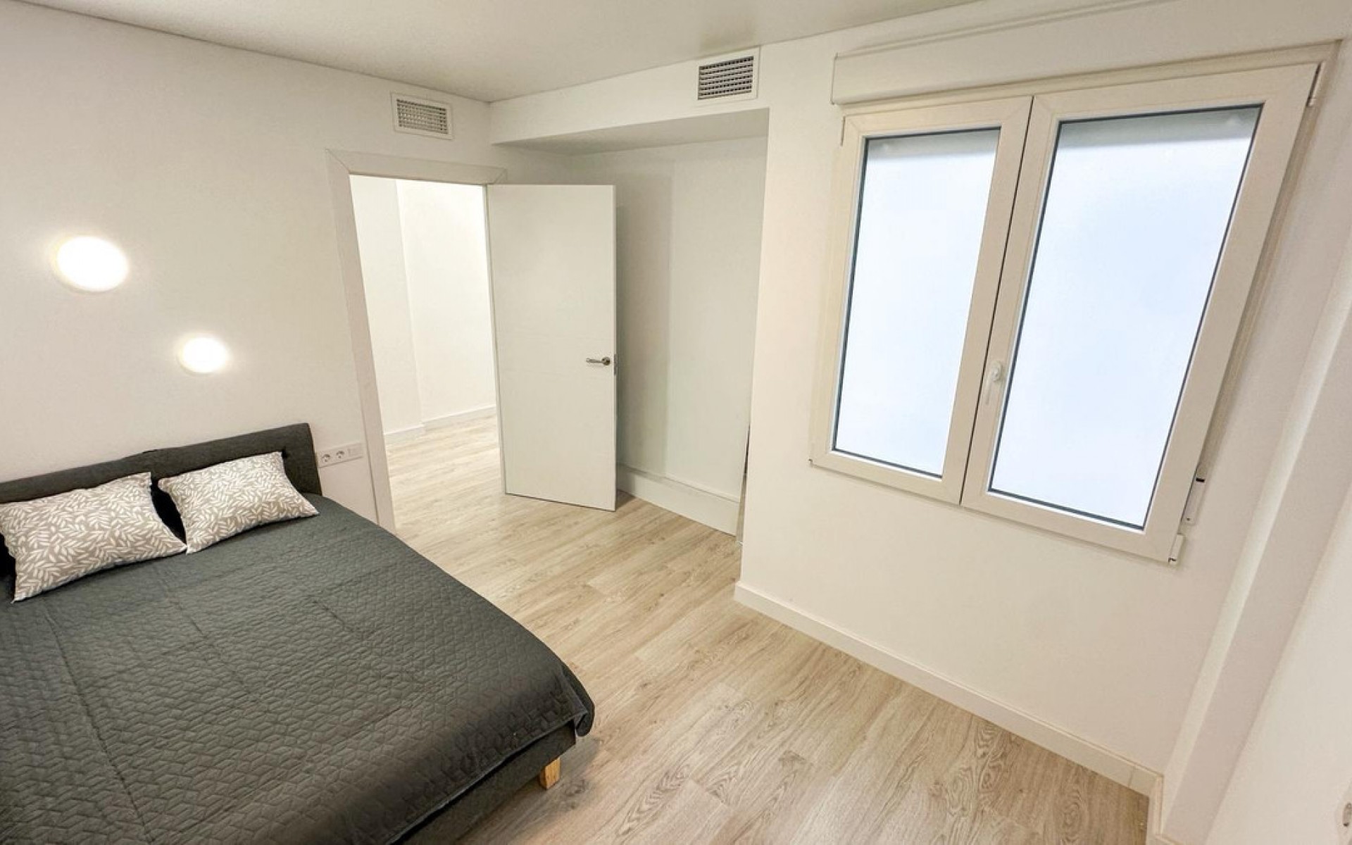 Resale - Apartment - Torrevieja - Torrevieja Centro