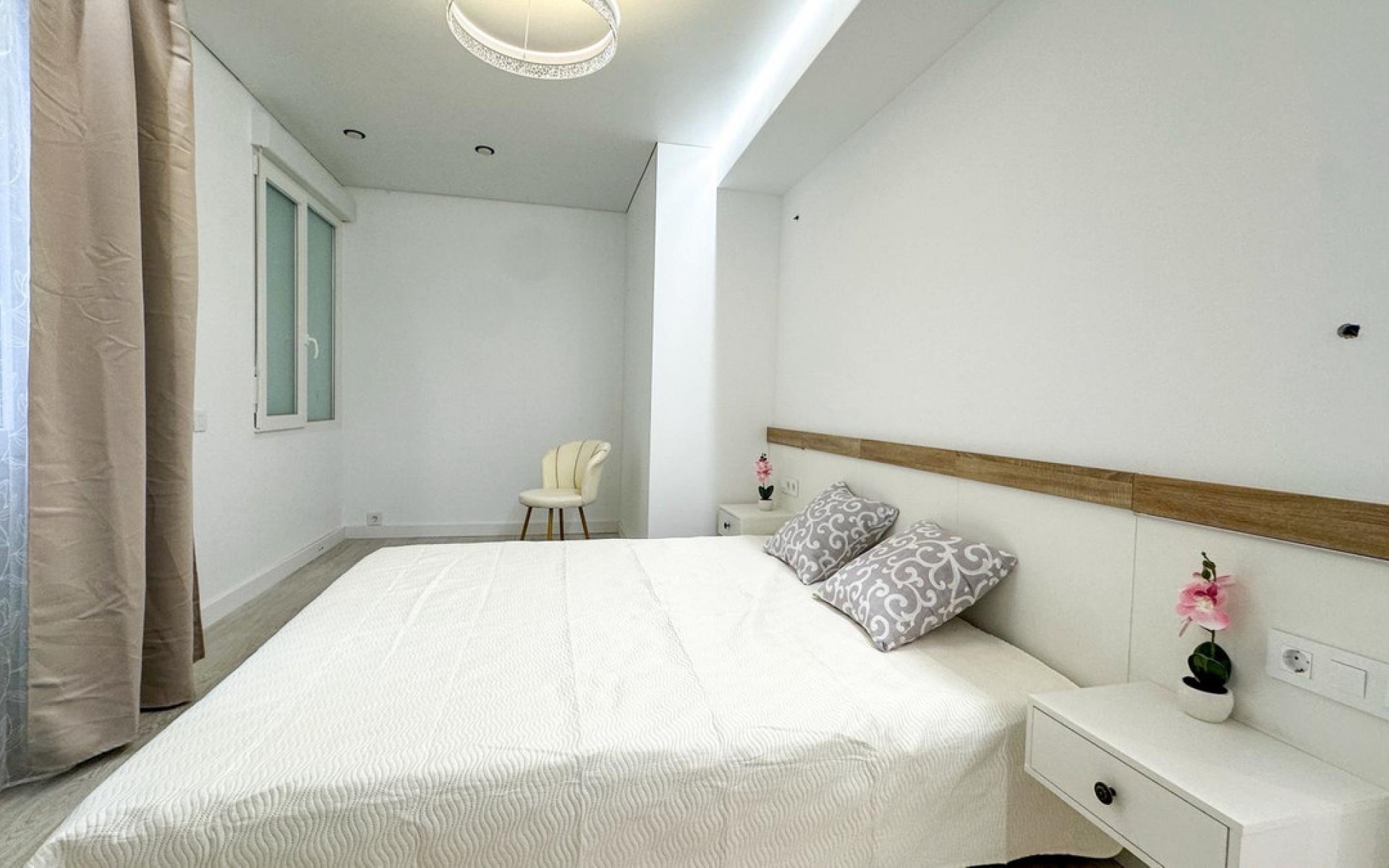 Resale - Apartment - Torrevieja - Torrevieja Centro