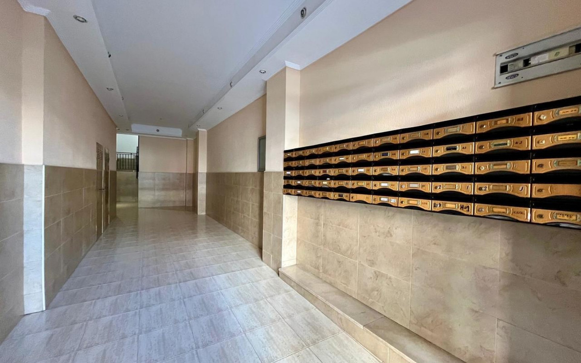Resale - Apartment - Torrevieja - Torrevieja Centro