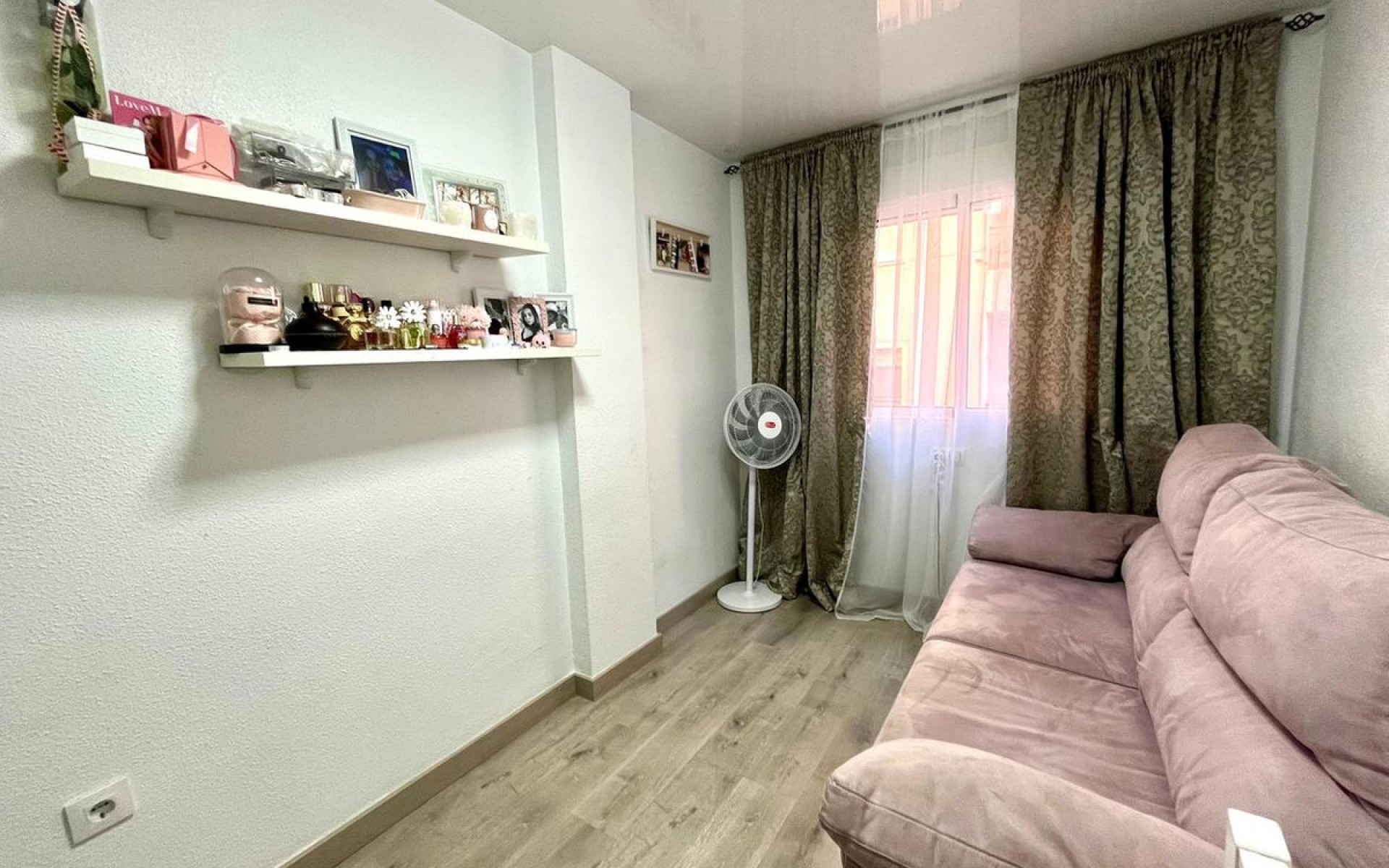 Resale - Apartment - Torrevieja - Torrevieja Centro
