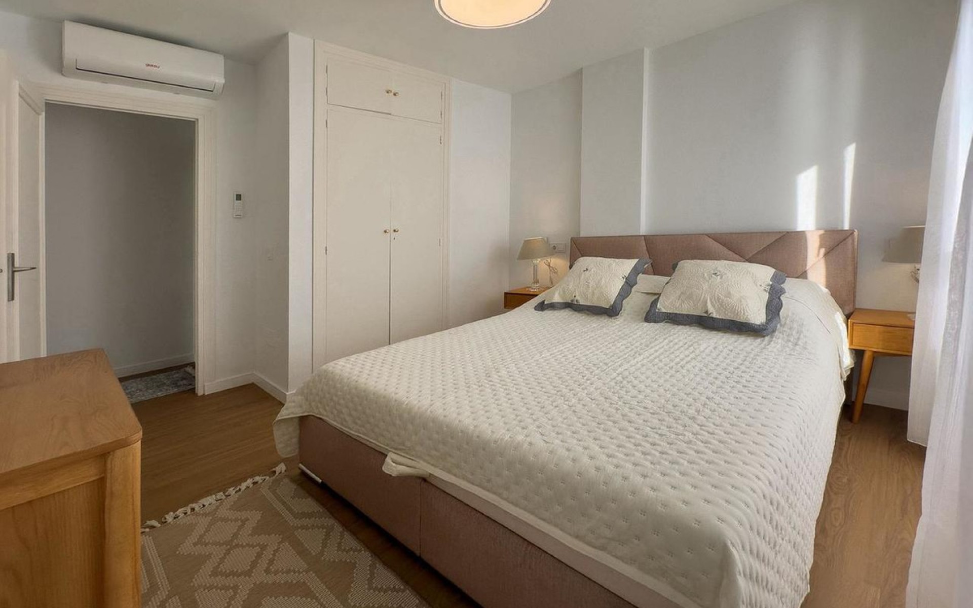 Resale - Apartment - Torrevieja - Torrevieja Centro