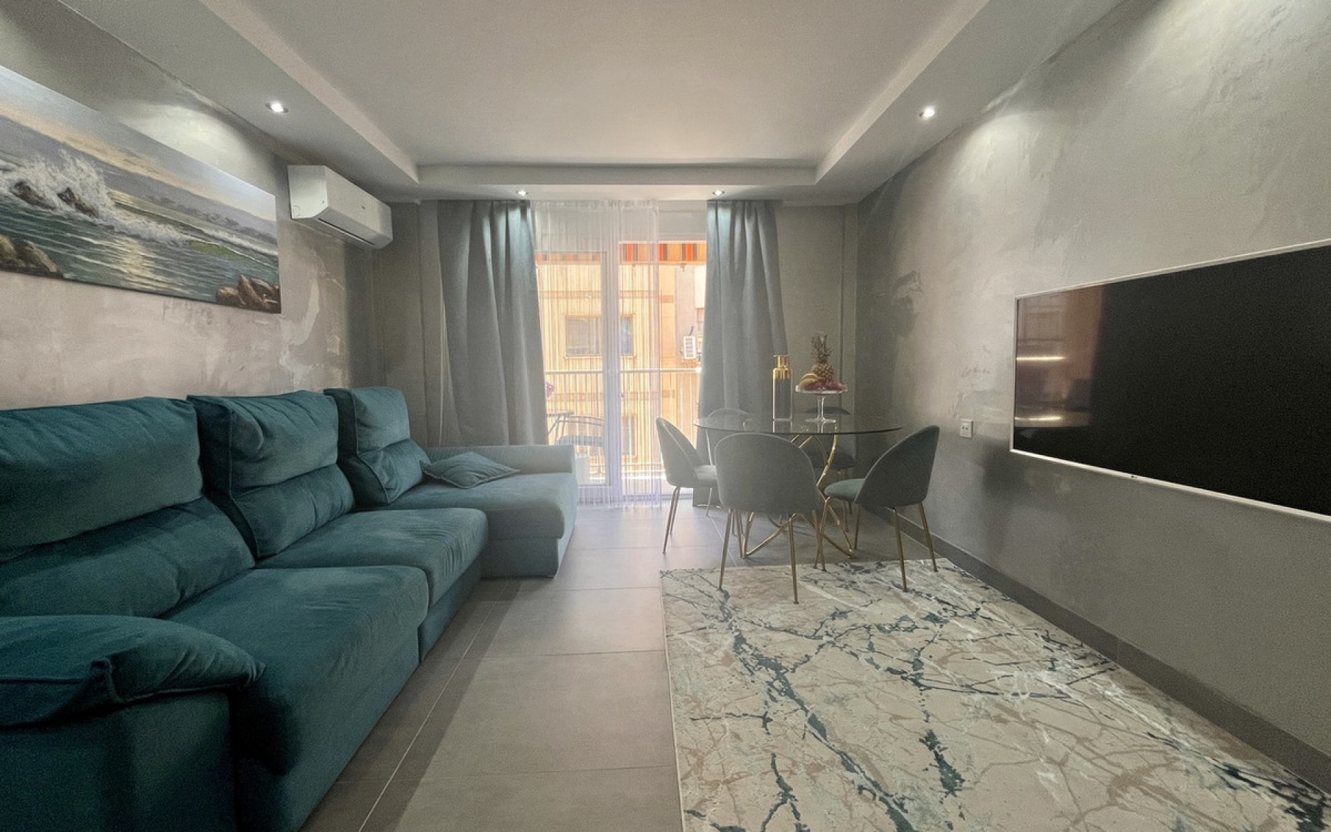 Resale - Apartment - Torrevieja - Torrevieja Centro