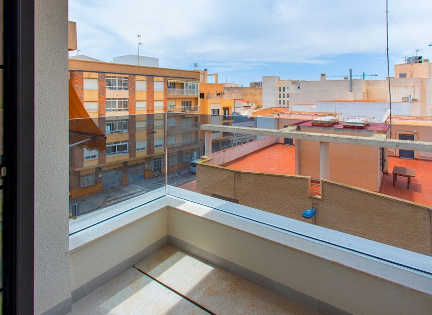 Resale - Apartment - Torrevieja - Torrevieja Centro