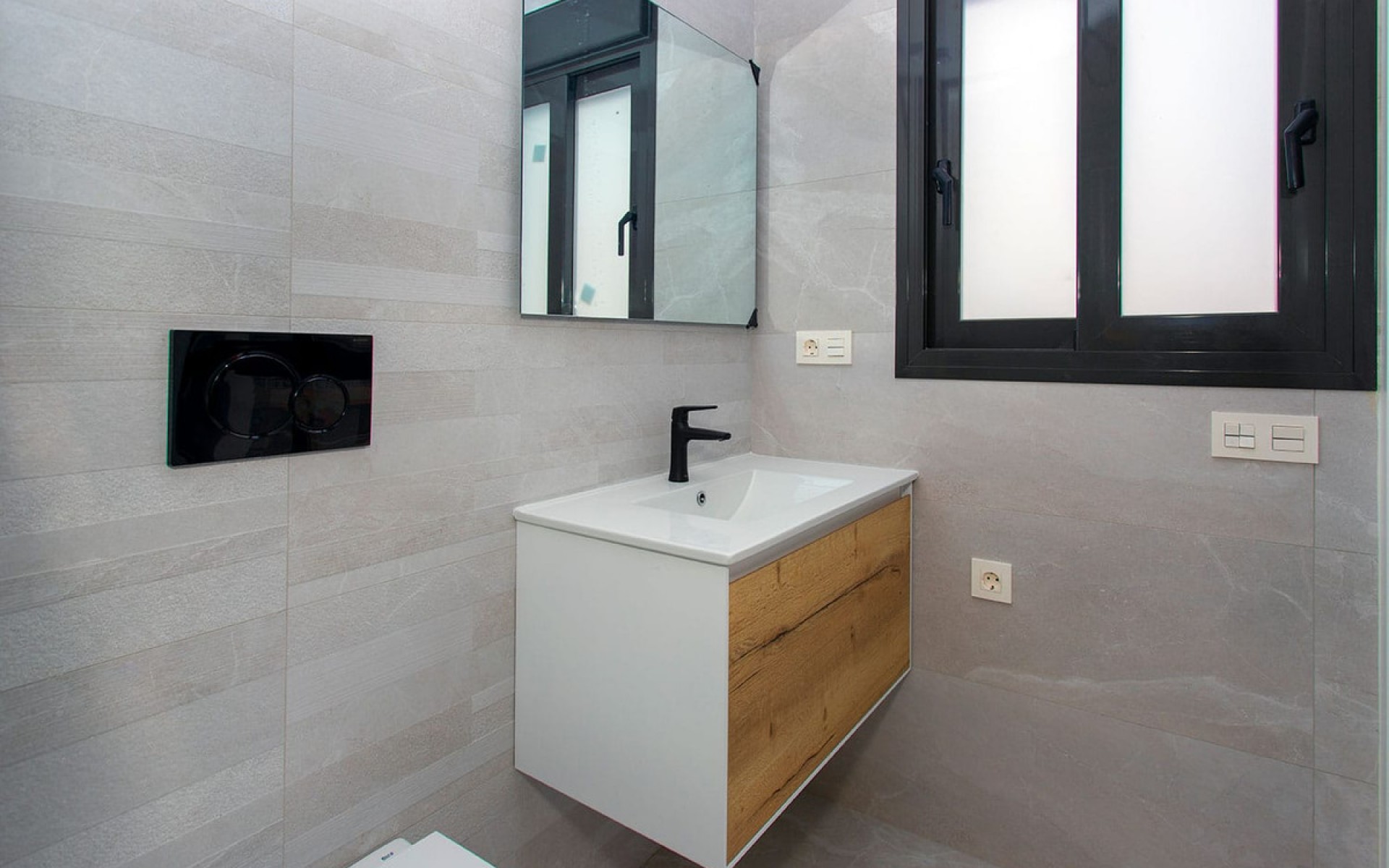Resale - Apartment - Torrevieja - Torrevieja Centro