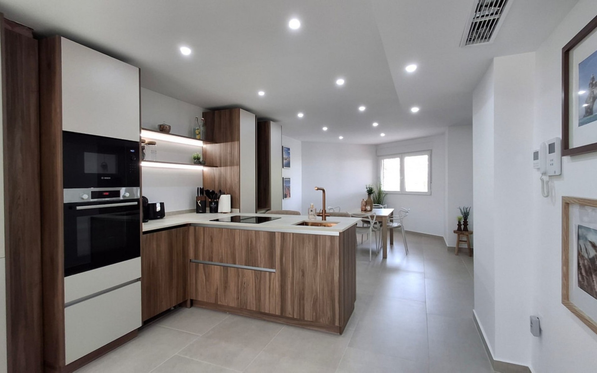 Resale - Apartment - Torrevieja - Torrevieja Centro