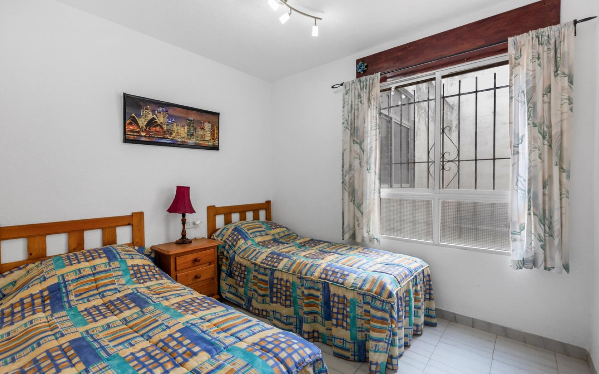 Resale - Apartment - Torrevieja - Torrevieja Centro