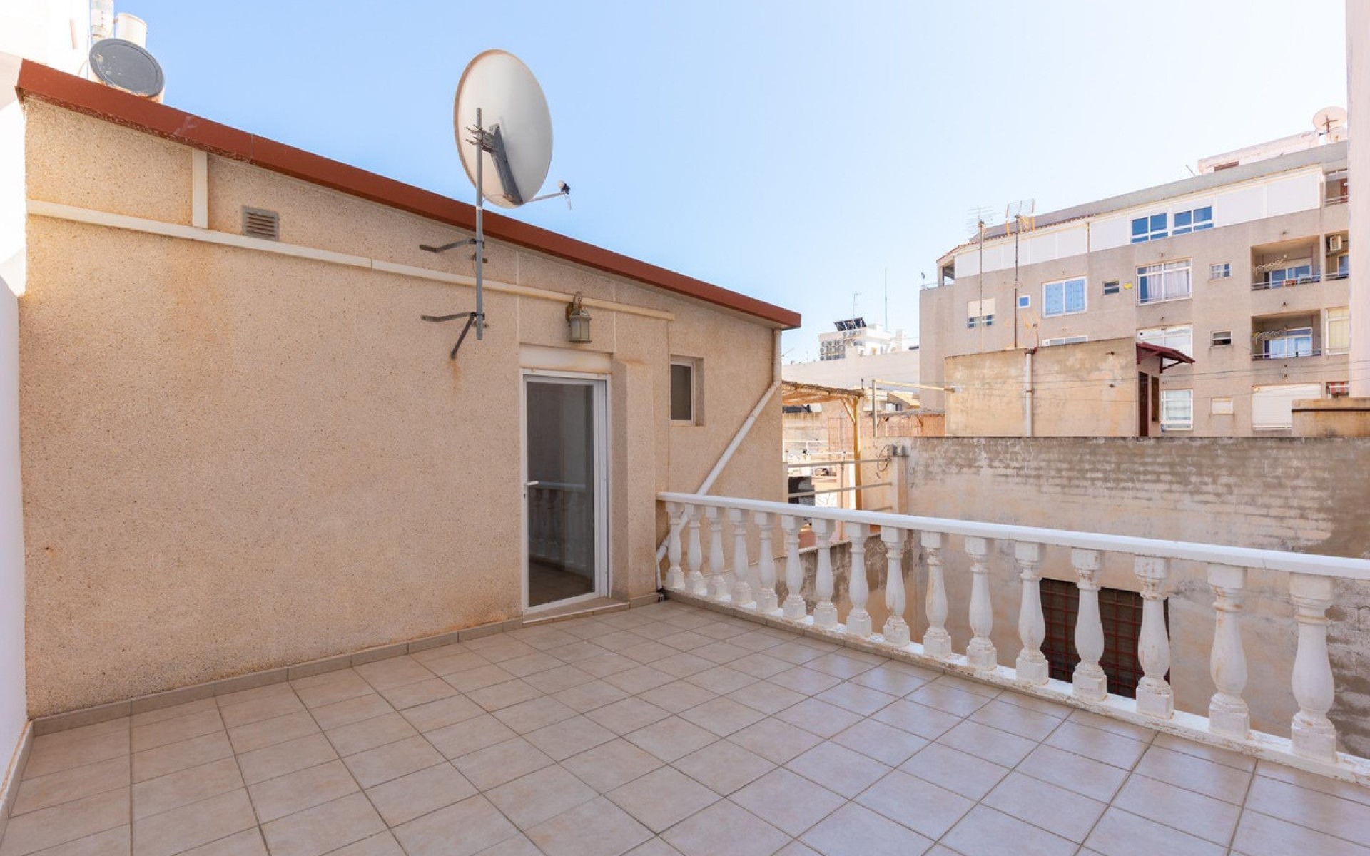 Resale - Apartment - Torrevieja - Torrevieja Centro