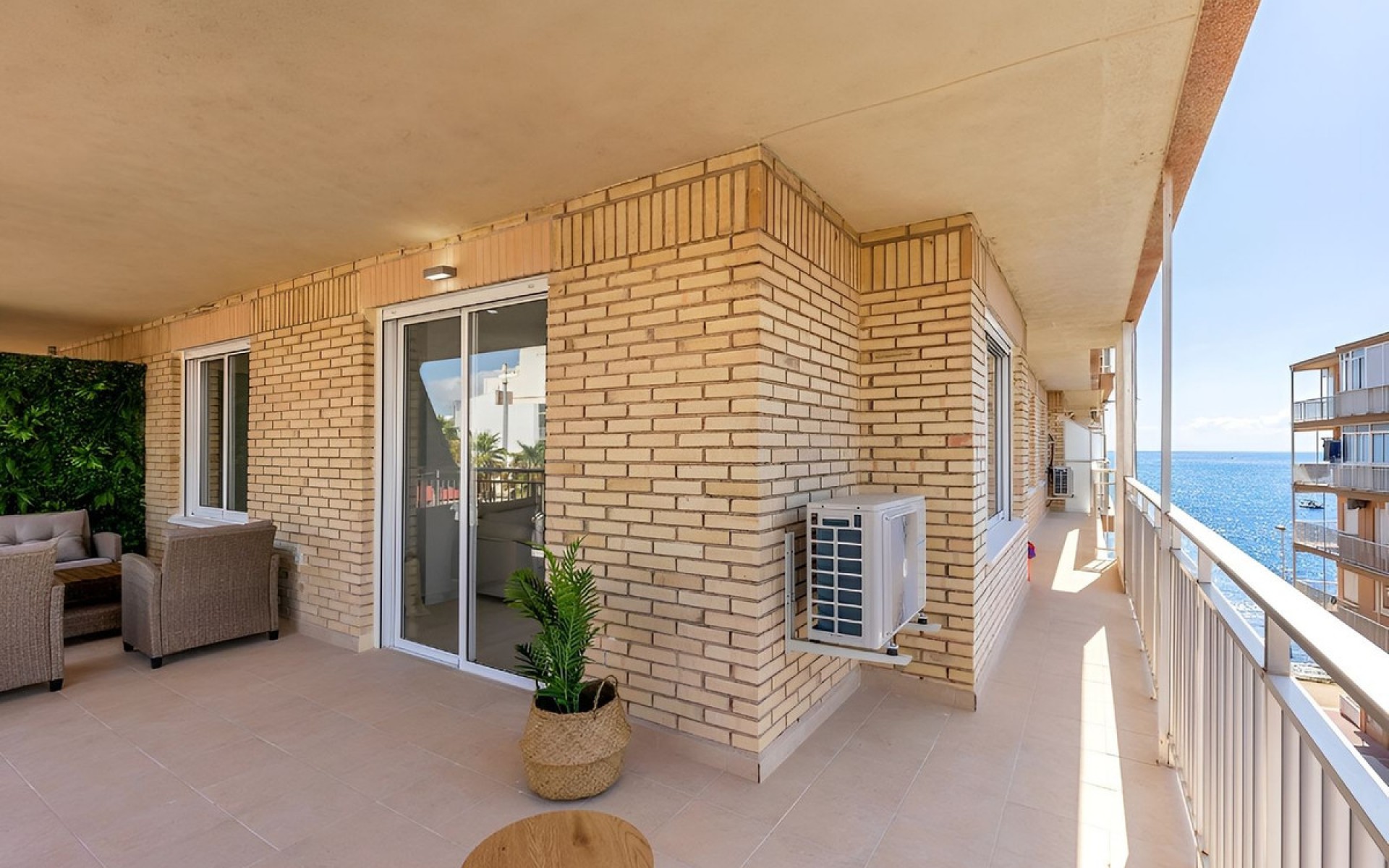 Resale - Apartment - Torrevieja - Torrevieja Centro