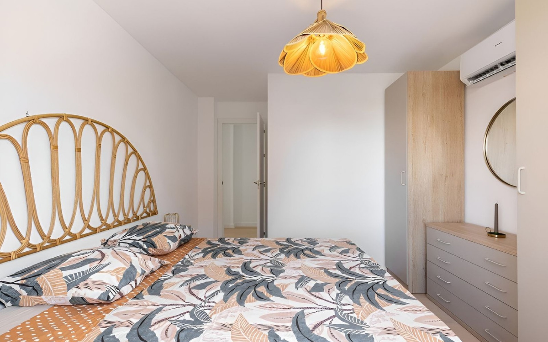 Resale - Apartment - Torrevieja - Torrevieja Centro