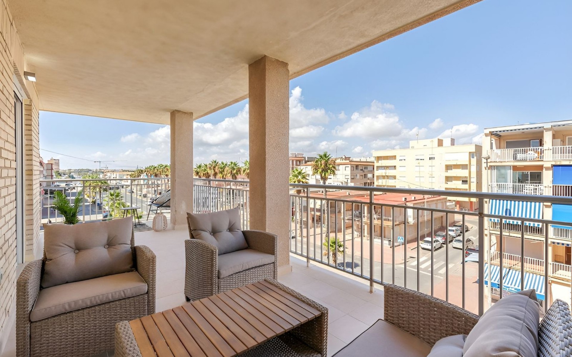 Resale - Apartment - Torrevieja - Torrevieja Centro