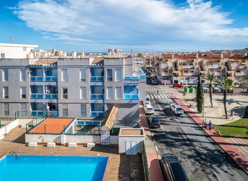 Resale - Apartment - Torrevieja - Torrevieja Centro