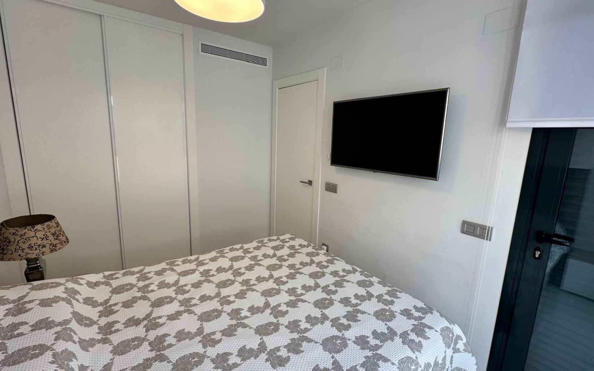 Resale - Apartment - Torrevieja - Torrevieja Centro