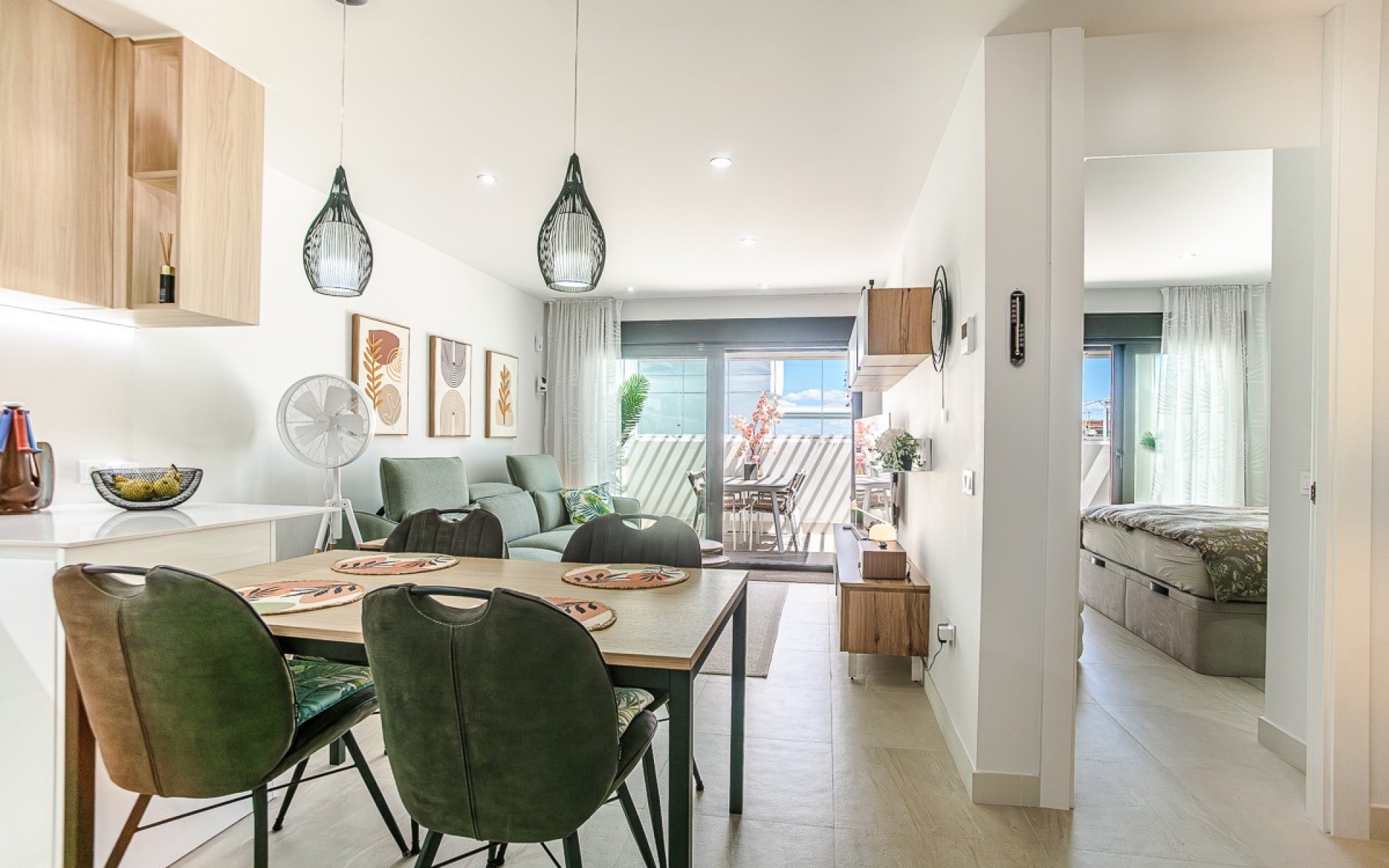 Resale - Apartment - Torrevieja - Torrevieja Centro