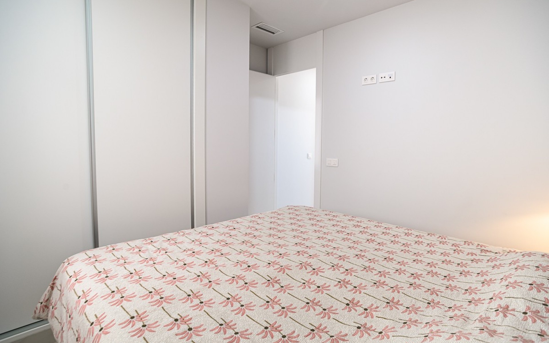 Resale - Apartment - Torrevieja - Torrevieja Centro