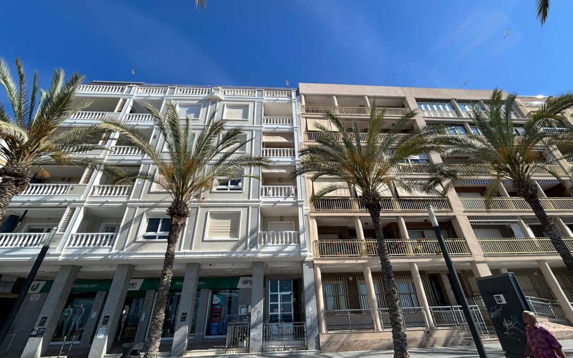 Resale - Apartment - Torrevieja - Torrevieja Centro