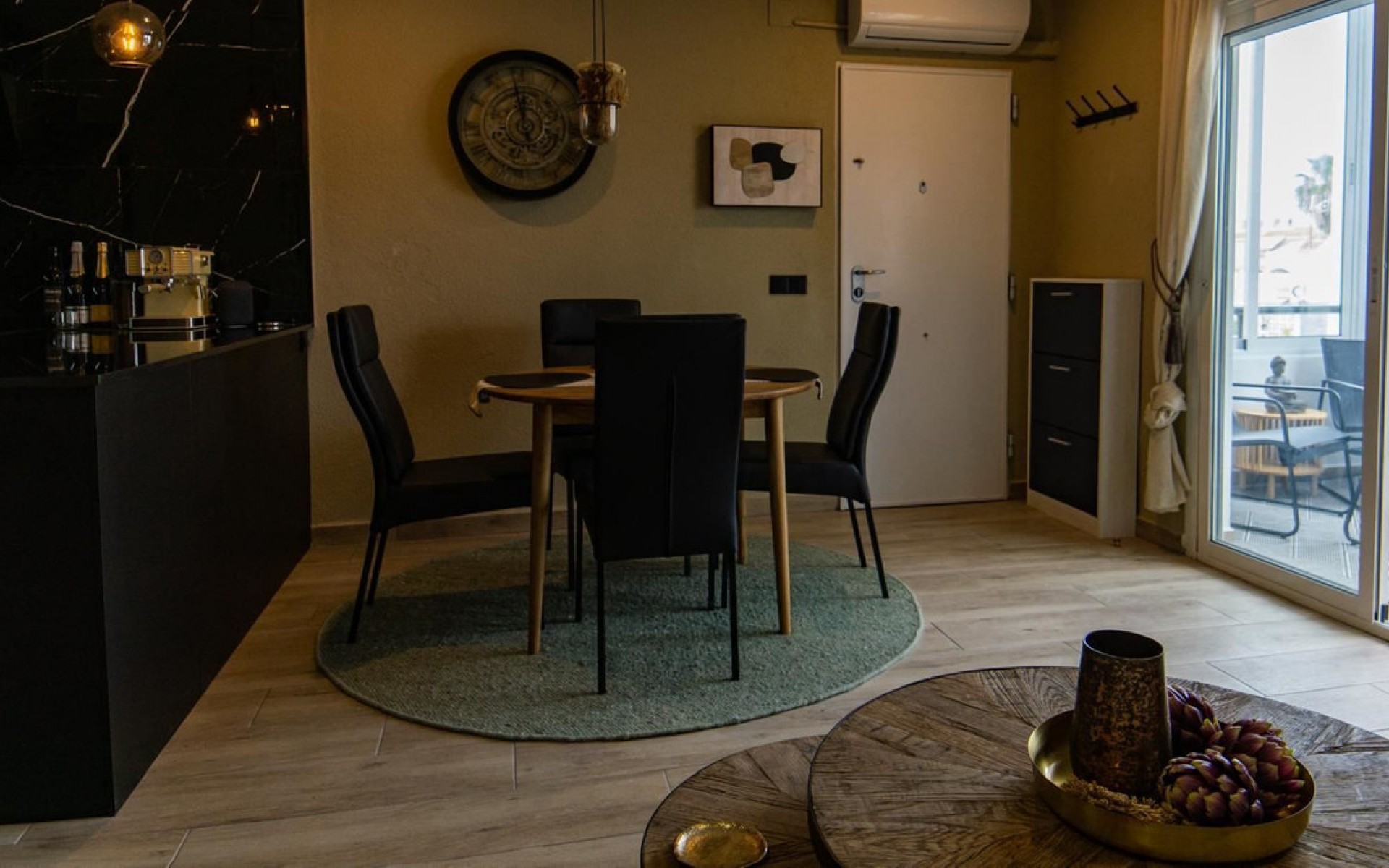 Resale - Apartment - Torrevieja - Torrevieja Centro