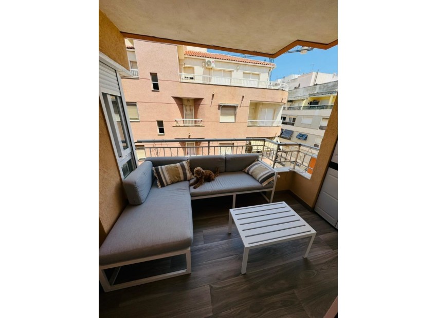 Resale - Apartment - Torrevieja - Torrevieja Centro