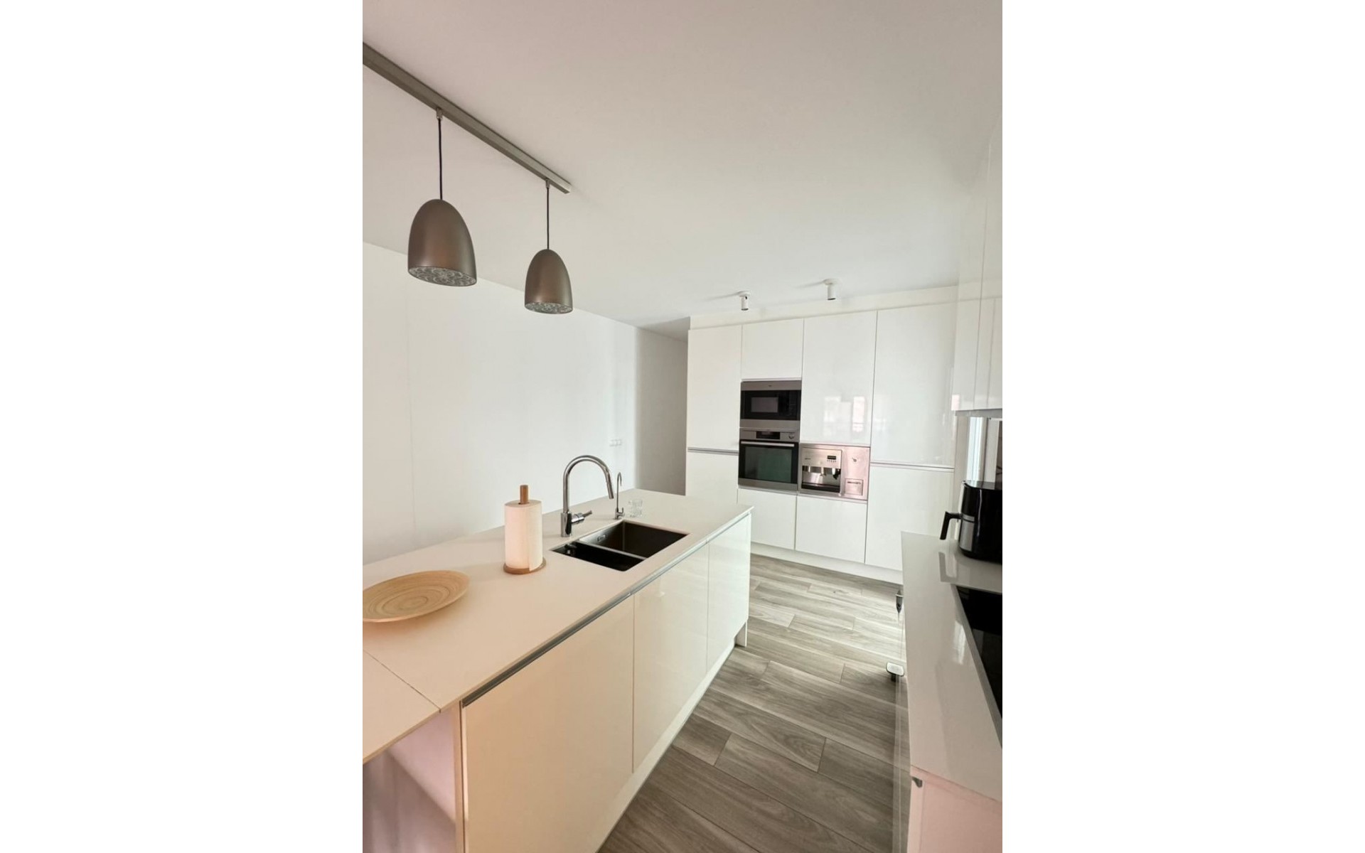 Resale - Apartment - Torrevieja - Torrevieja Centro