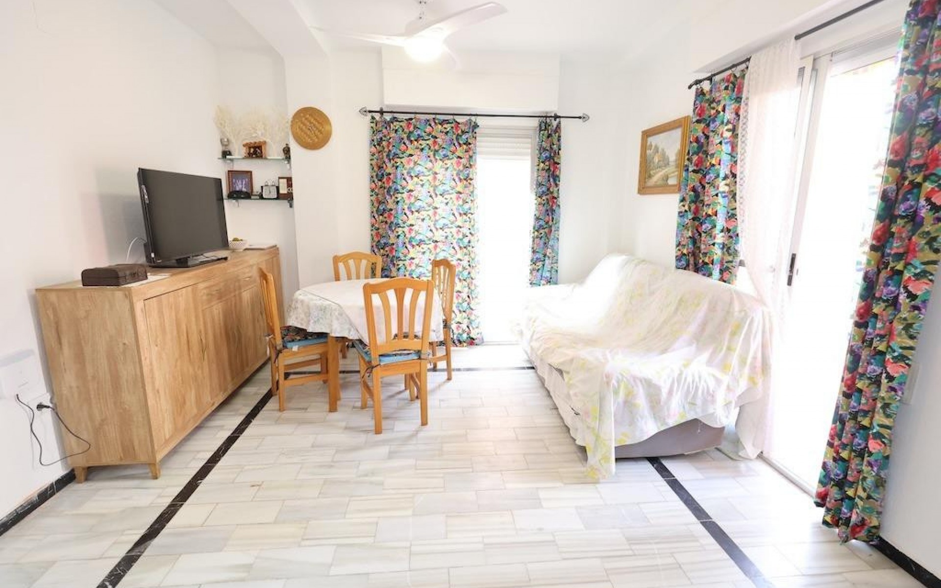 Resale - Apartment - Torrevieja - Torrevieja Centro