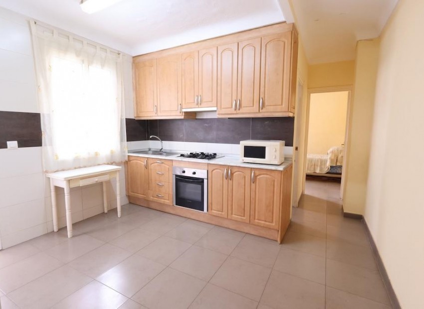 Resale - Apartment - Torrevieja - Torrevieja Centro