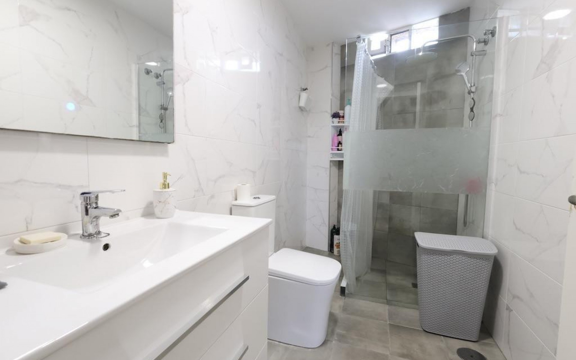 Resale - Apartment - Torrevieja - Torrevieja Centro