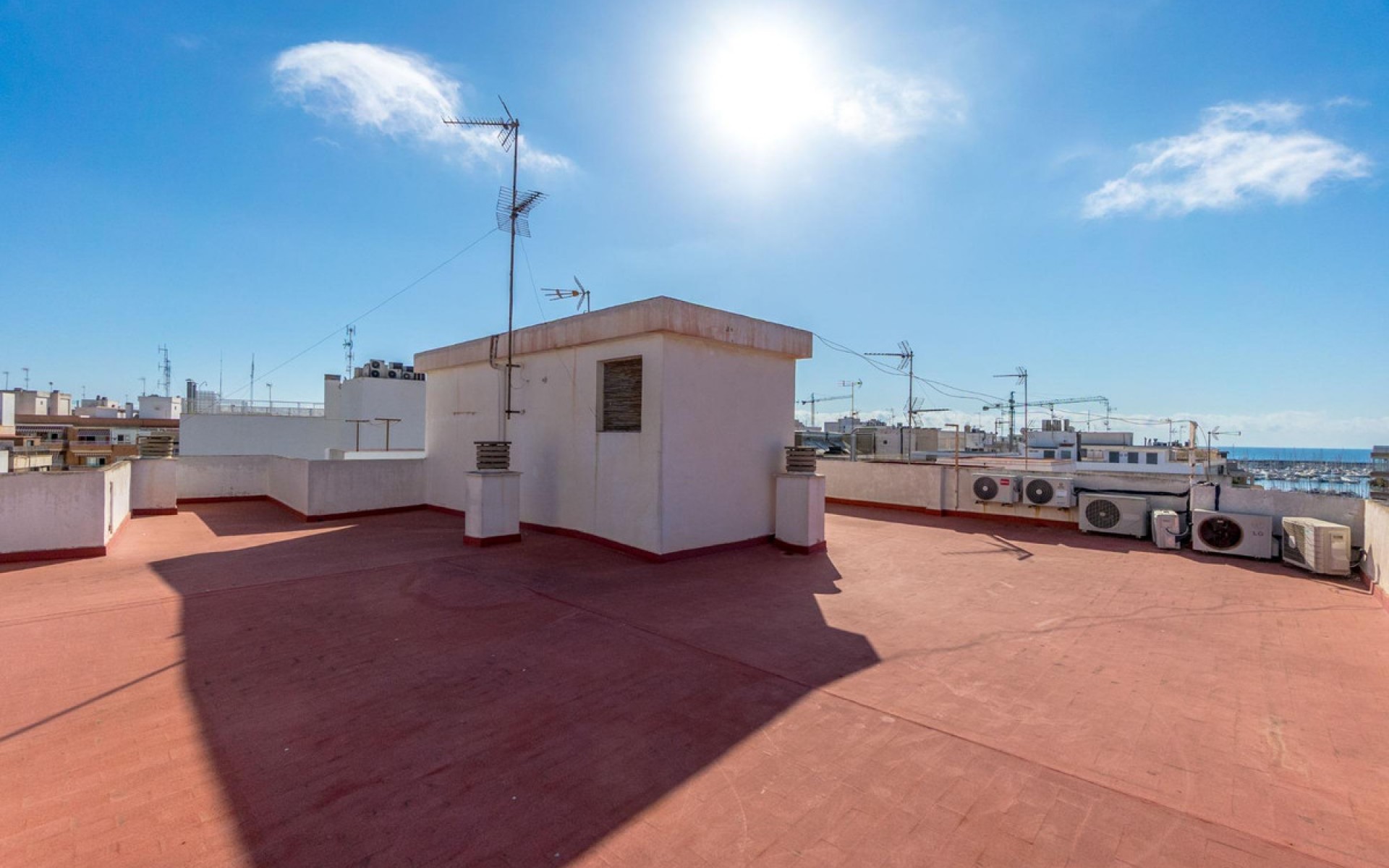 Resale - Apartment - Torrevieja - Torrevieja Centro
