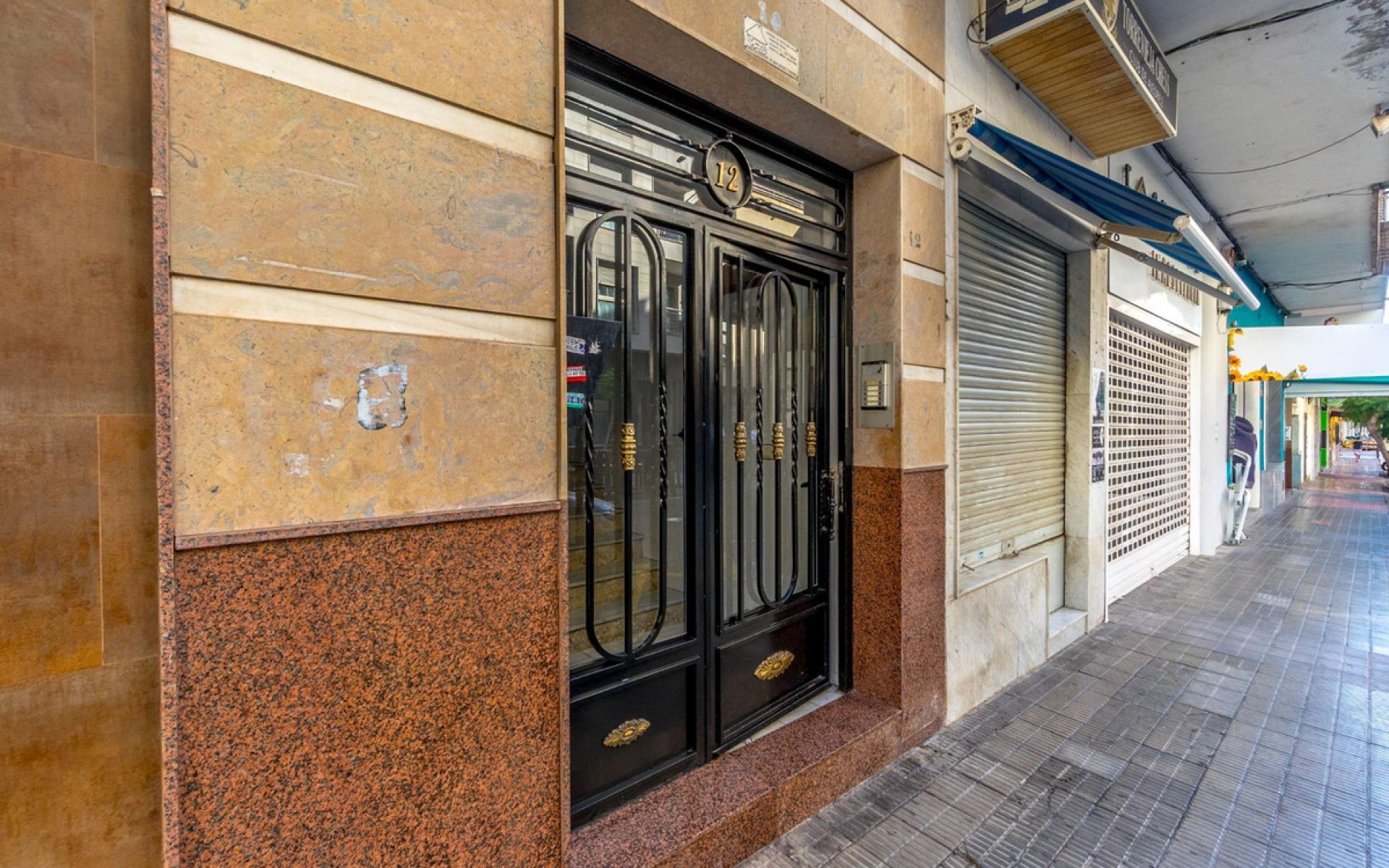 Resale - Apartment - Torrevieja - Torrevieja Centro