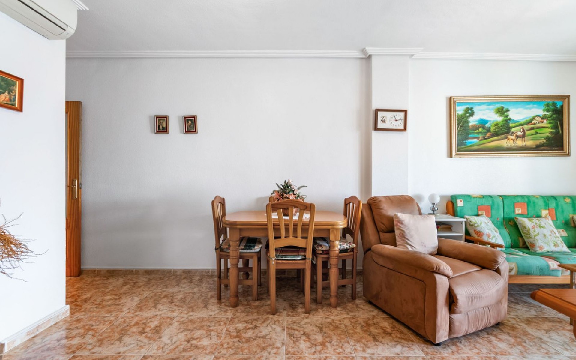 Resale - Apartment - Torrevieja - Torrevieja Centro