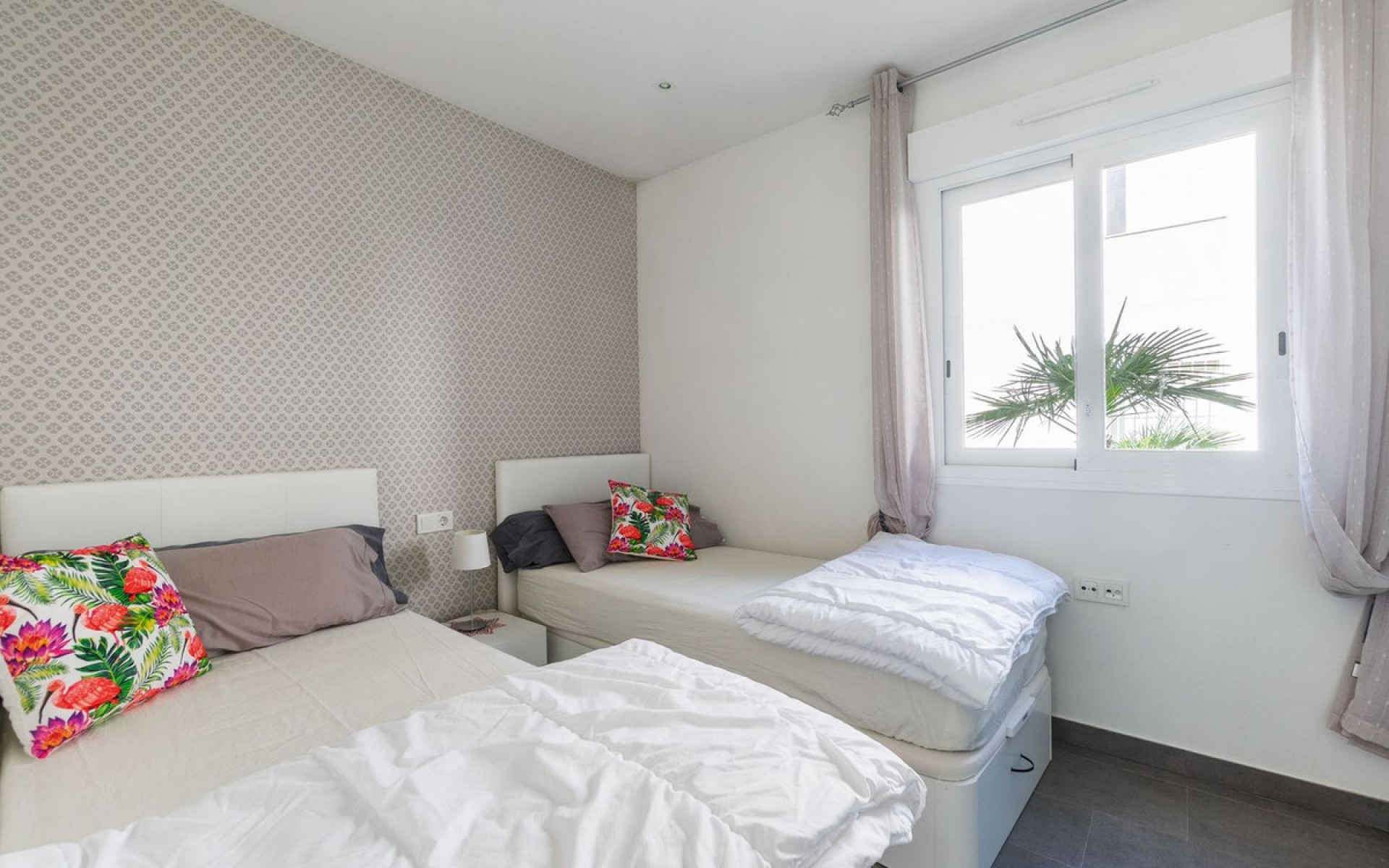Resale - Apartment - Torrevieja - Torrevieja Centro
