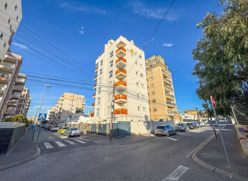 Resale - Apartment - Torrevieja - Torrevieja Centro
