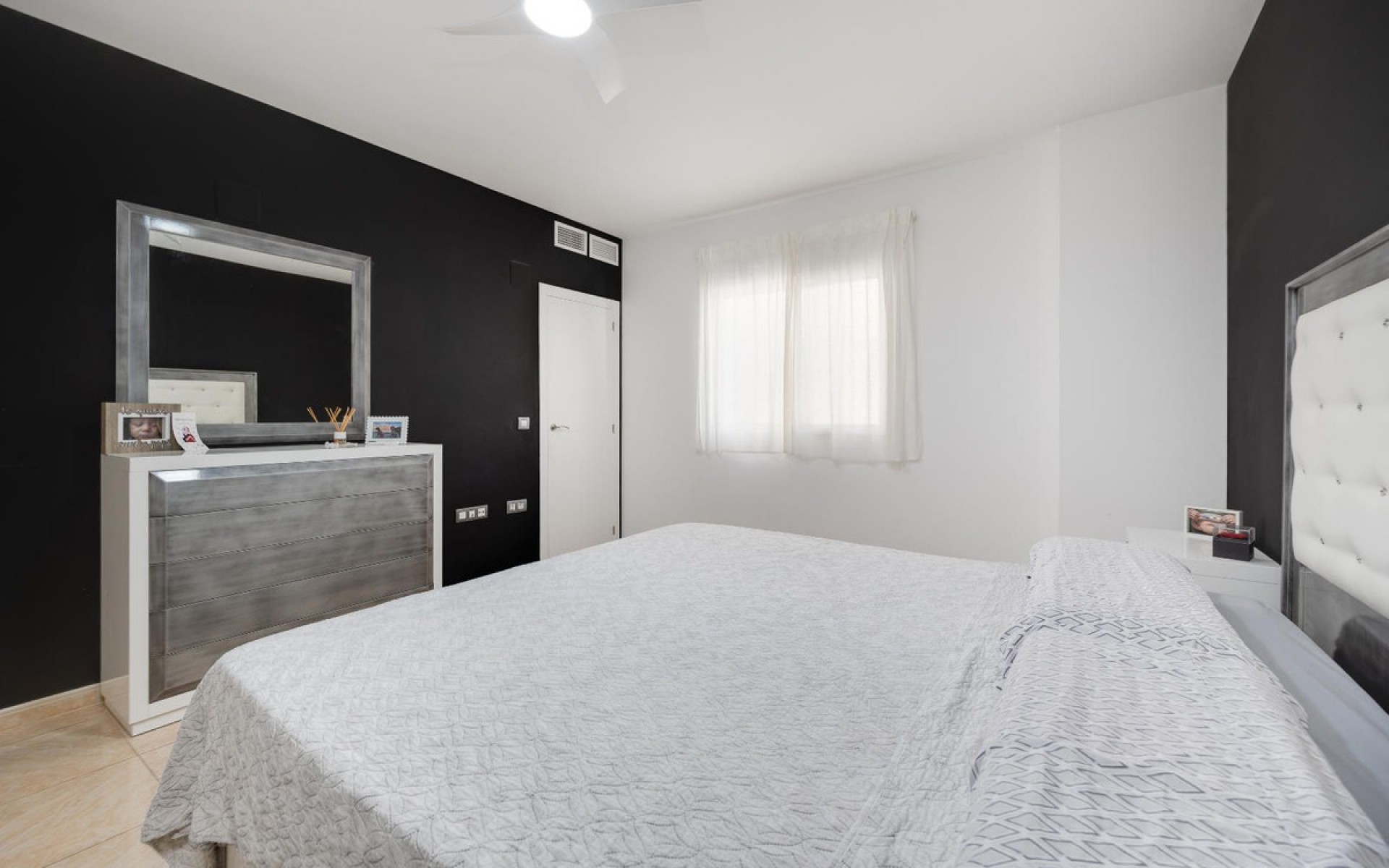 Resale - Apartment - Torrevieja - Torrevieja Centro