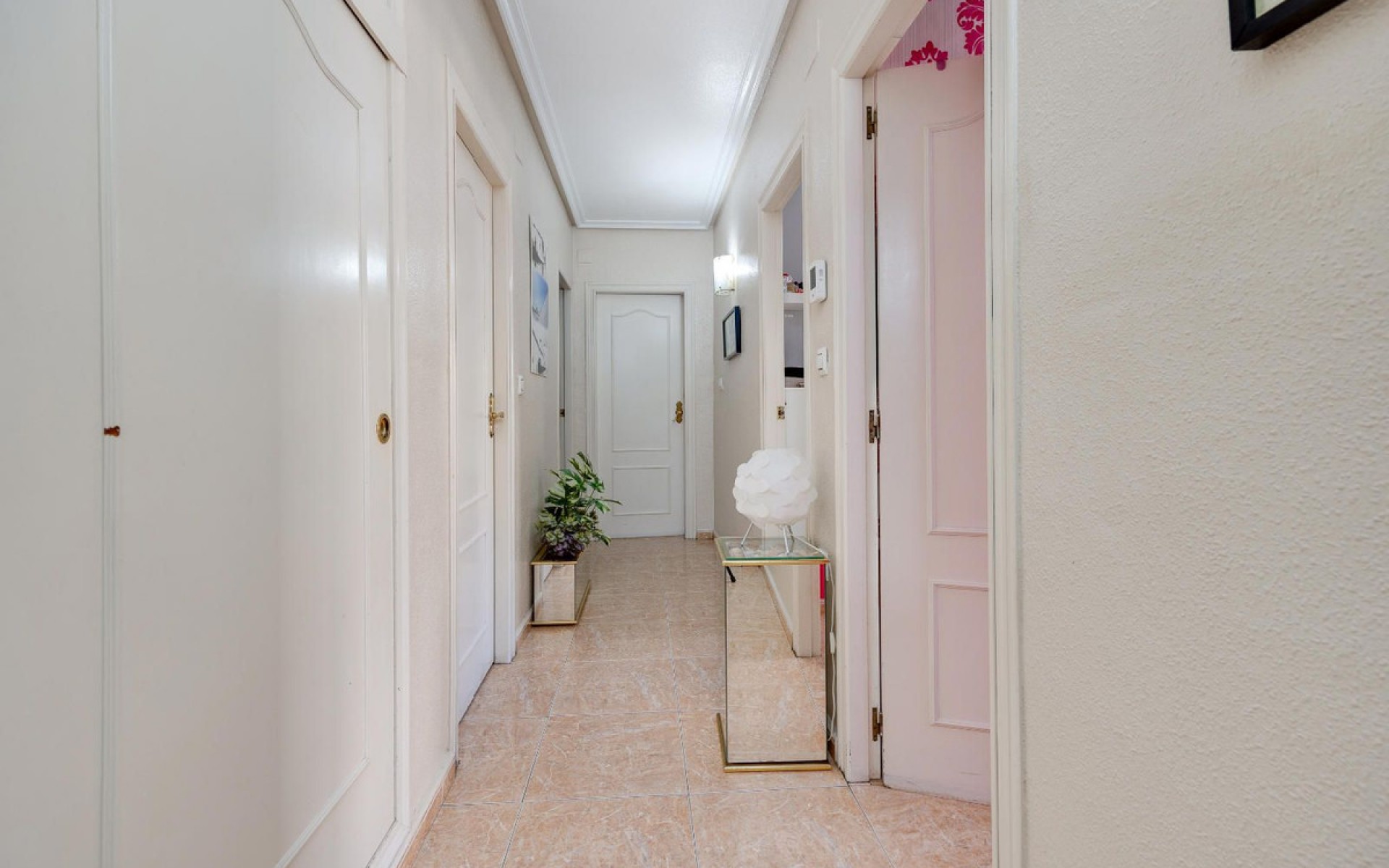 Resale - Apartment - Torrevieja - Torrevieja Centro