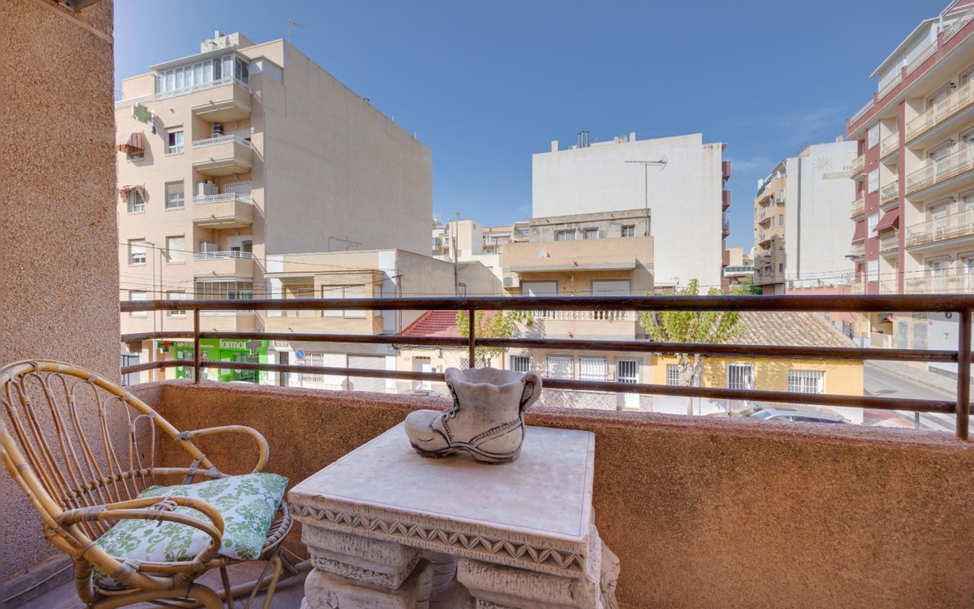 Resale - Apartment - Torrevieja - Torrevieja Centro