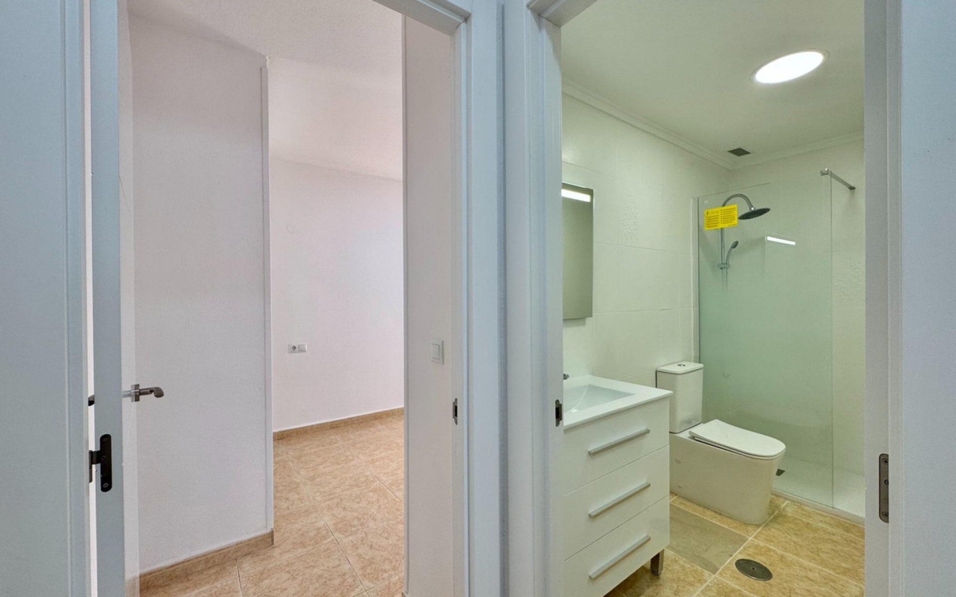 Resale - Apartment - Torrevieja - Torrevieja Centro
