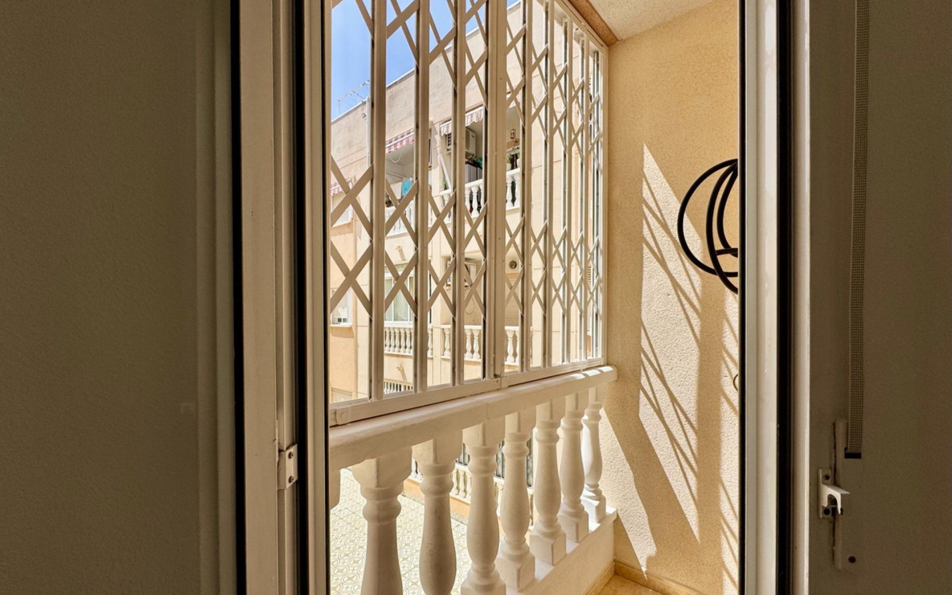 Resale - Apartment - Torrevieja - Torrevieja Centro