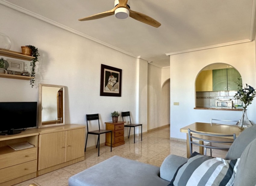 Resale - Apartment - Torrevieja - Torrevieja Centro