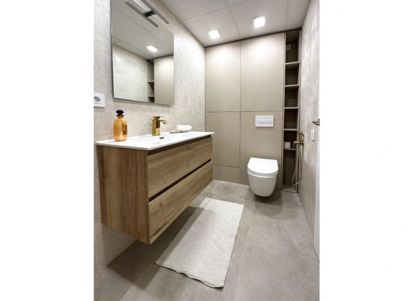 Resale - Apartment - Torrevieja - Torrevieja Centro