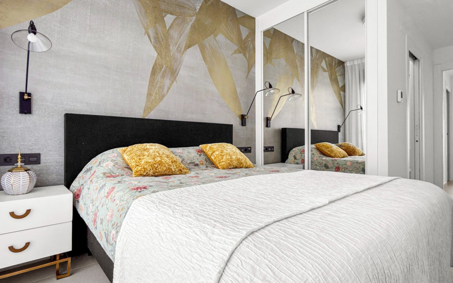 Resale - Apartment - Torrevieja - Torrevieja Centro